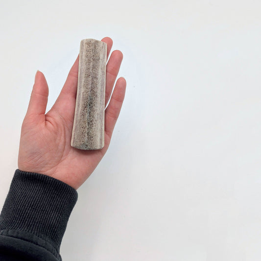 Antler Chew Split Deer Antlers – Natural, low-odor chews for puppies & dogs, rich in minerals for healthy teeth, bones, and joints