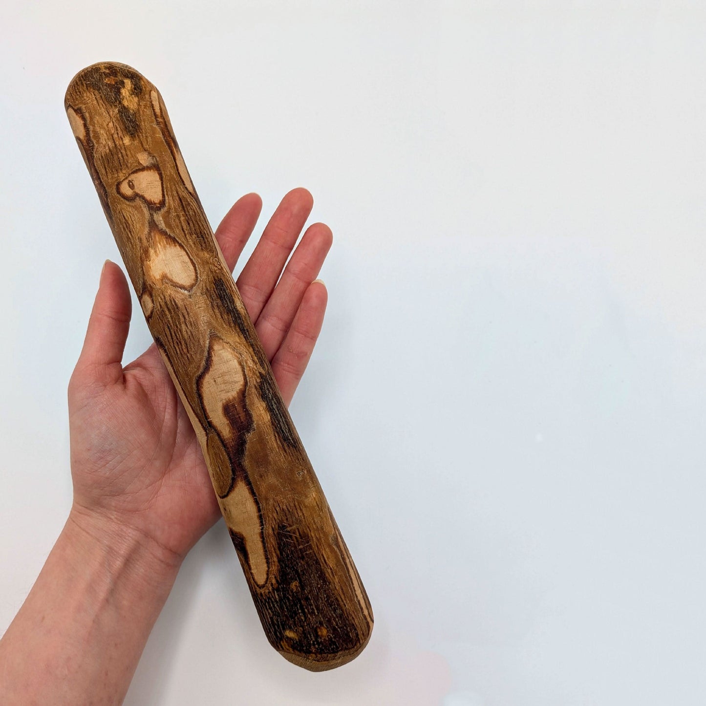 Top Tier Jumbo Olive Wood Chews – Durable, mineral-rich chew for large dogs. Promotes dental health, odourless, and mess-free.