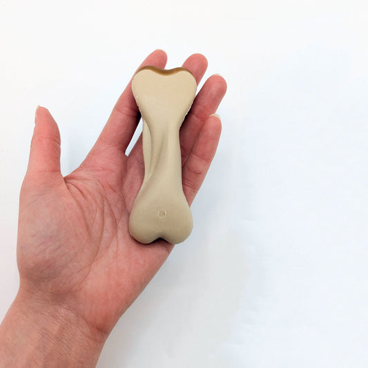 Maks Patch Peanut Butter Dual Bones – Xylitol-free, vegan, gluten-free chews for dogs. Supports dental health & digestion.