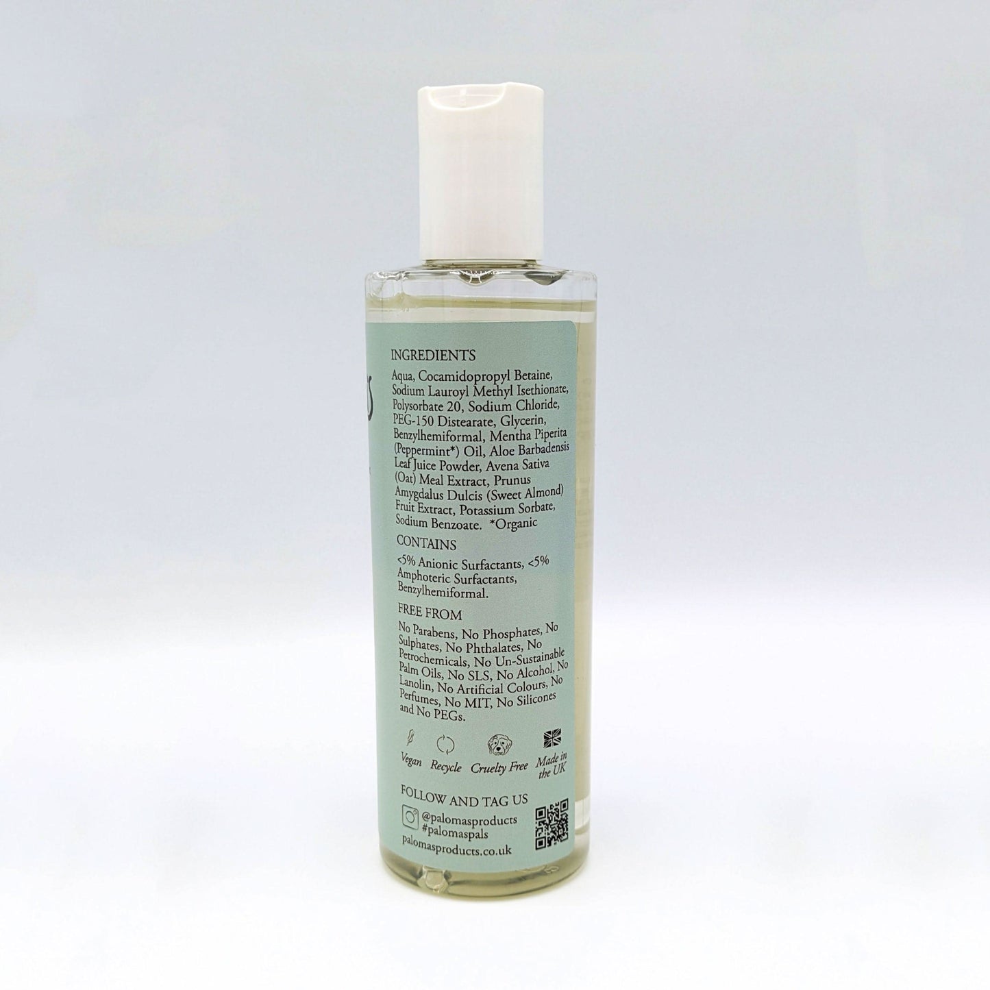 Vegan, cruelty-free grooming set with organic peppermint shampoo and chamomile conditioner for shiny, healthy coats.