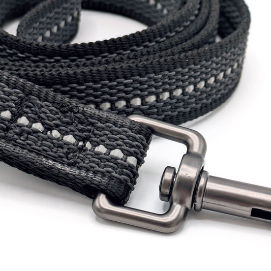 Reflective Rubberised Grip Lead – High-visibility, non-slip grip lead with reflective stitching and heavy-duty carabiner for secure control in all weather.
