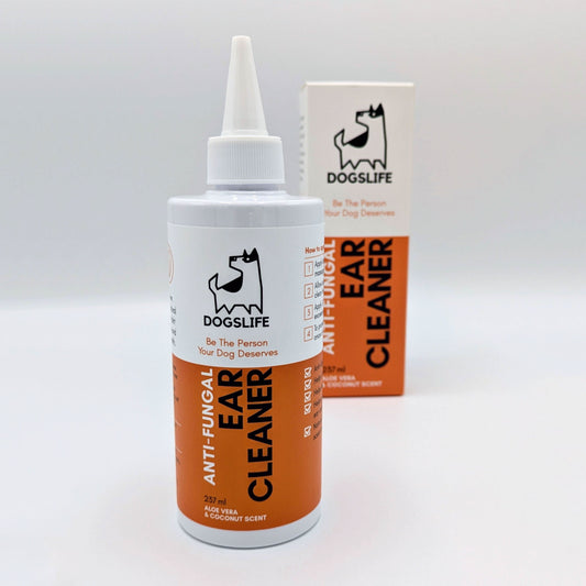 Veterinarian-approved ear cleaning solution for dogs, removes wax, dirt, and soothes irritation.