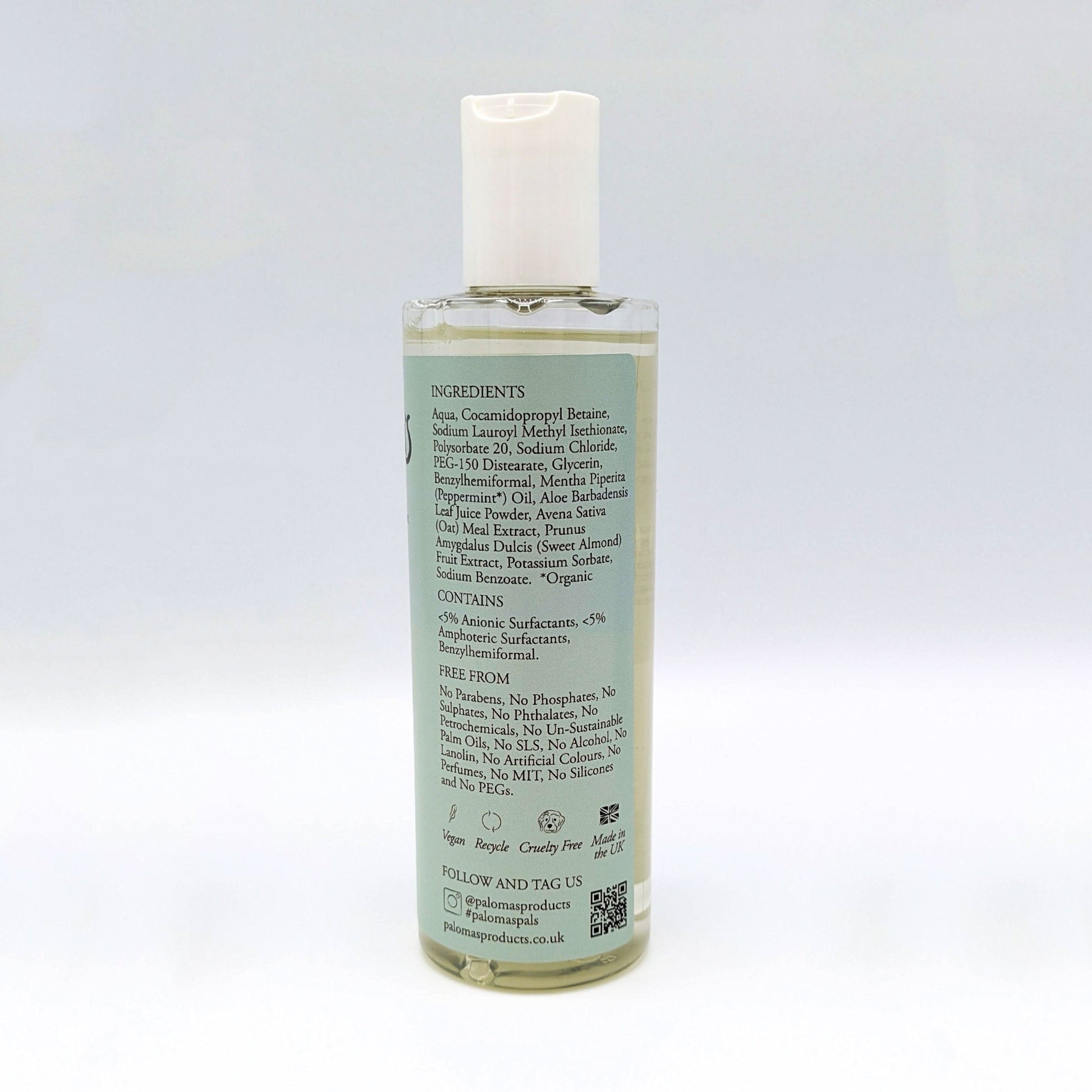 Vegan, cruelty-free grooming set with organic peppermint shampoo and chamomile conditioner for shiny, healthy coats.