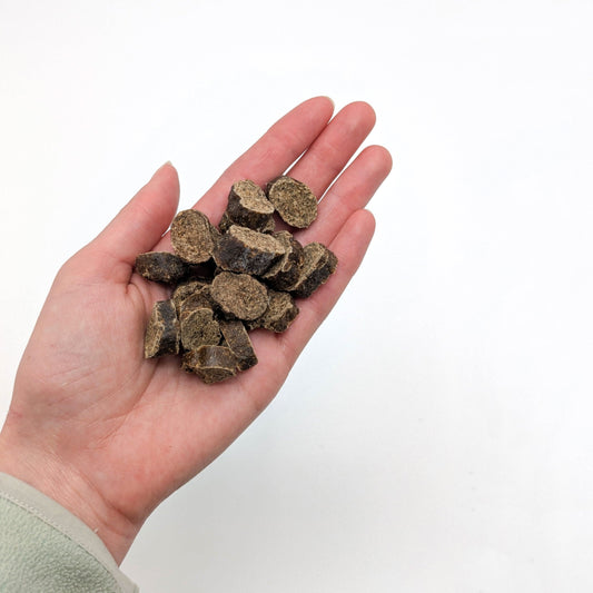 Top Tier Mixed Sausage Slices – High-protein, soft treats in 3 flavours for training, rewarding, and daily enrichment. Grain-free and nutritious.